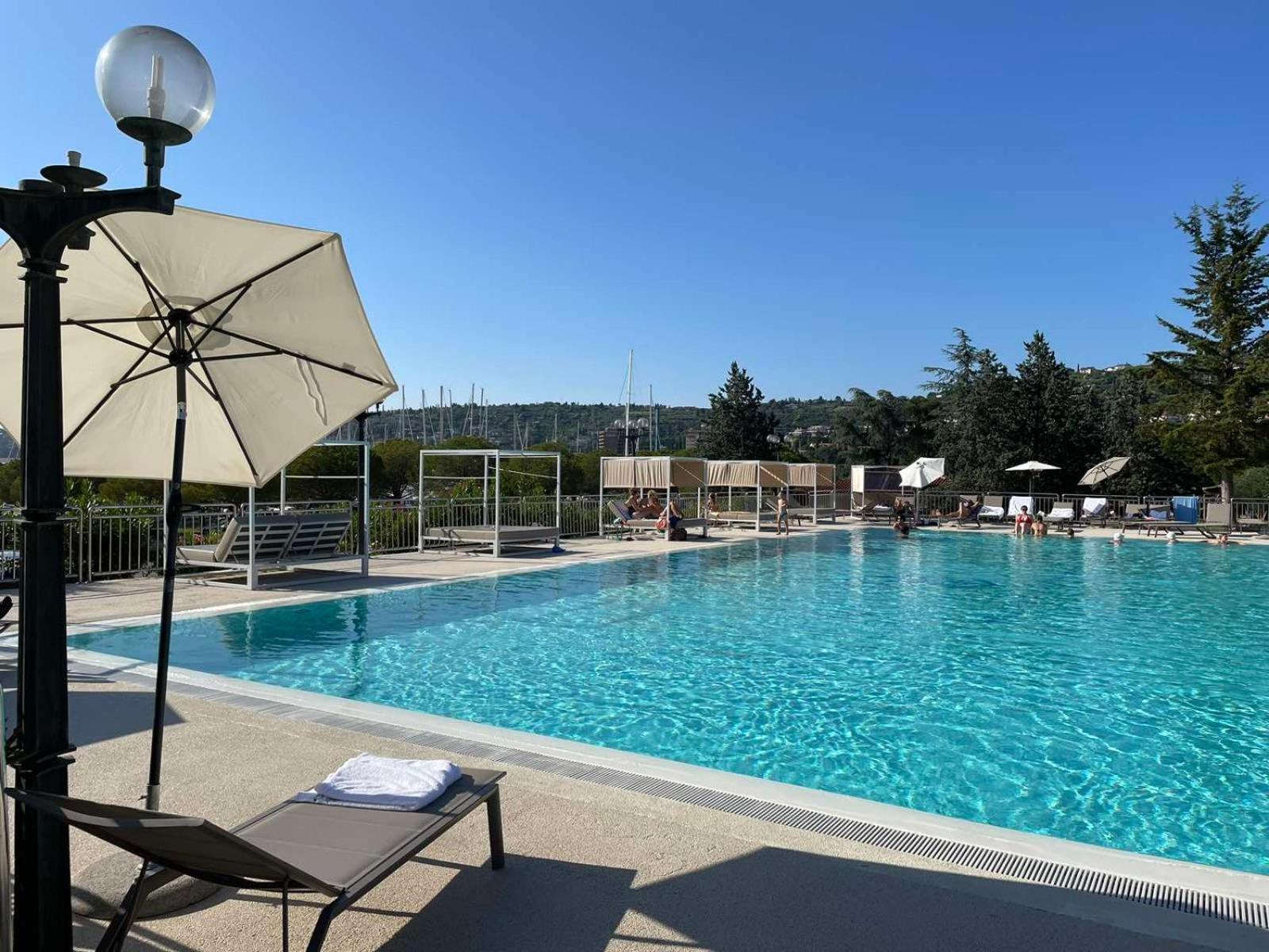 Floating Sea House Aurora Villa Portorož Eksteriør billede